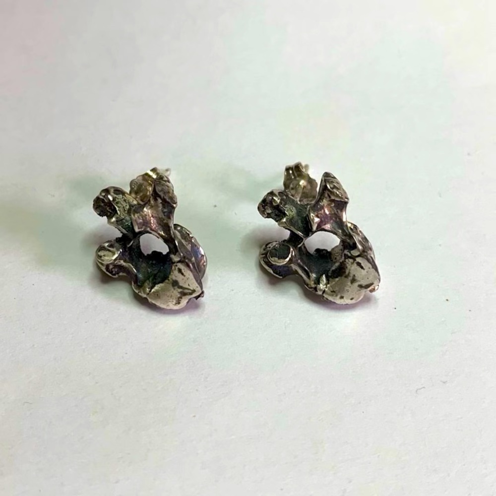 COPY - Vertebrae stud earrings sterling silver